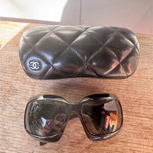 CHANEL 5076-H 501/87 Sunglasses Black Wrap Shield, Mother of Pearl CC Logo, Made